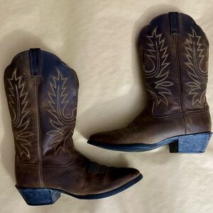 Ariat Heritage R Toe Western Boot Distressed Brown Size 7.5